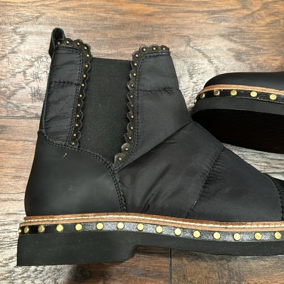 NEW! Free People Atlas Womens Pull On Leather Ankle Boots - Size 39 EU/ 9 US - Picture 13 of 13